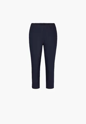 Elizabeth Slim Capri Medium Length - Navy