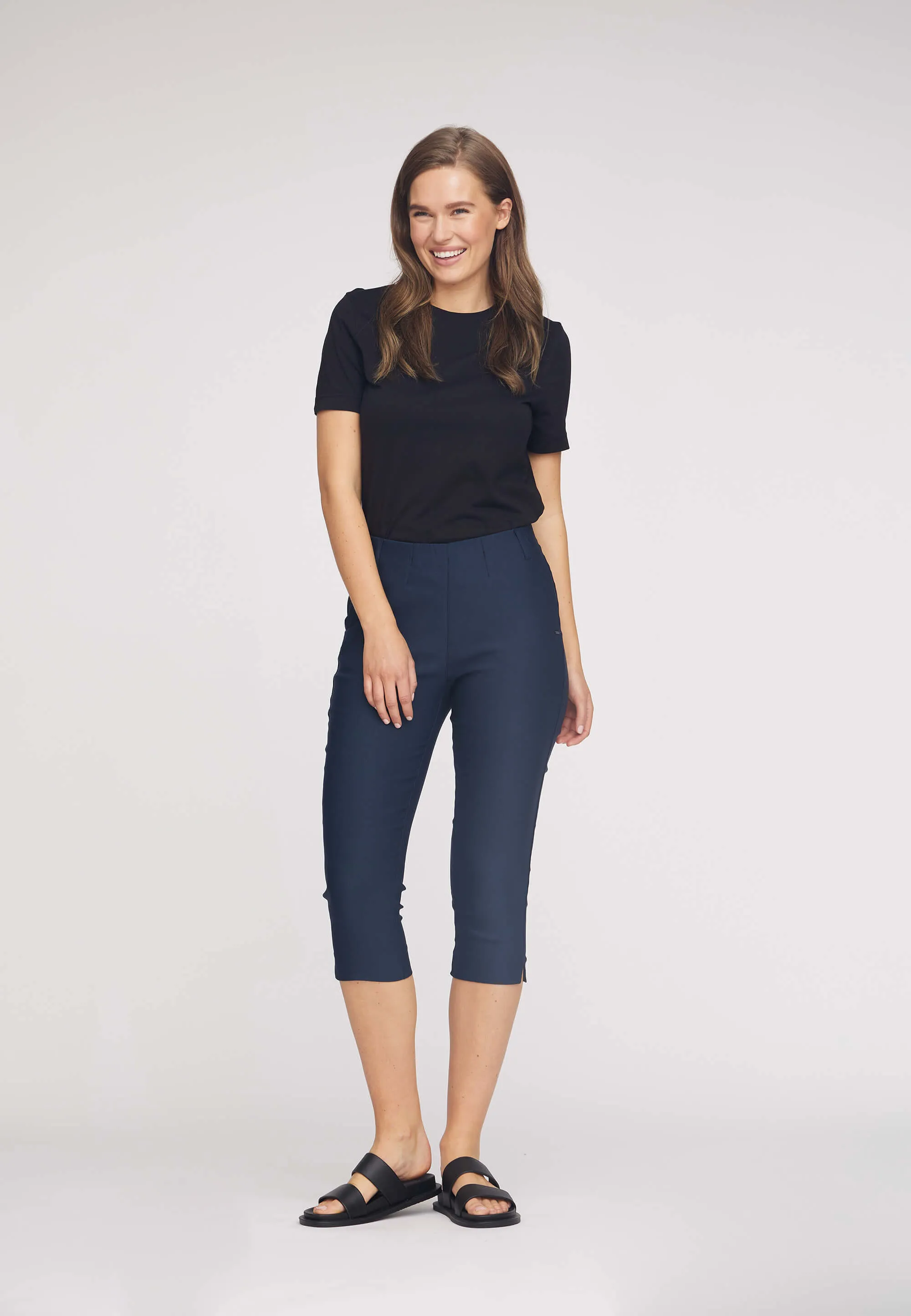 Elizabeth Slim Capri Medium Length - Navy